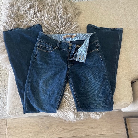 Jeans - Picture 1 of 2